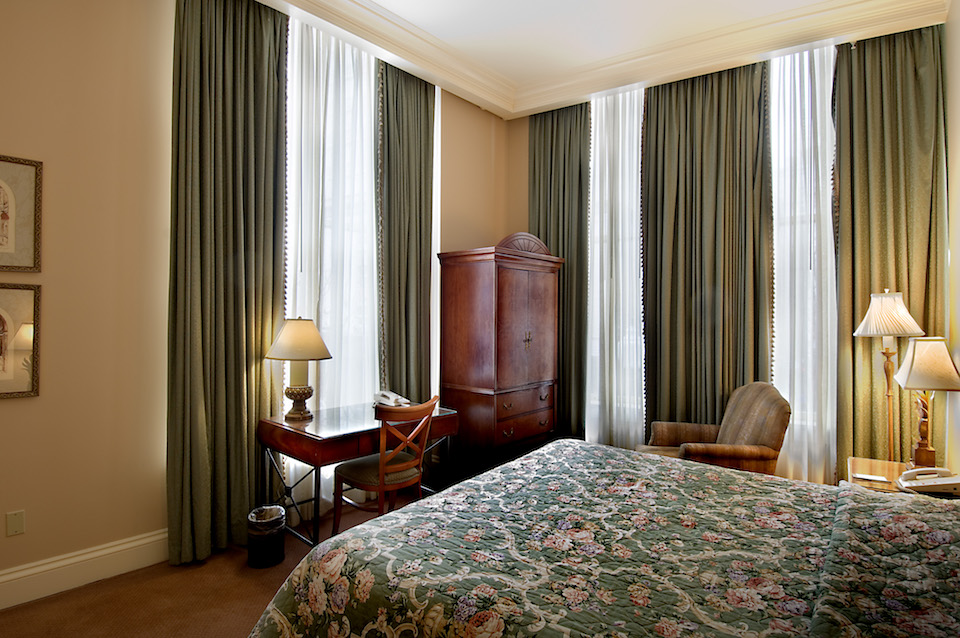 1 Omni Crescent Hotel Guest Room Renovations 1